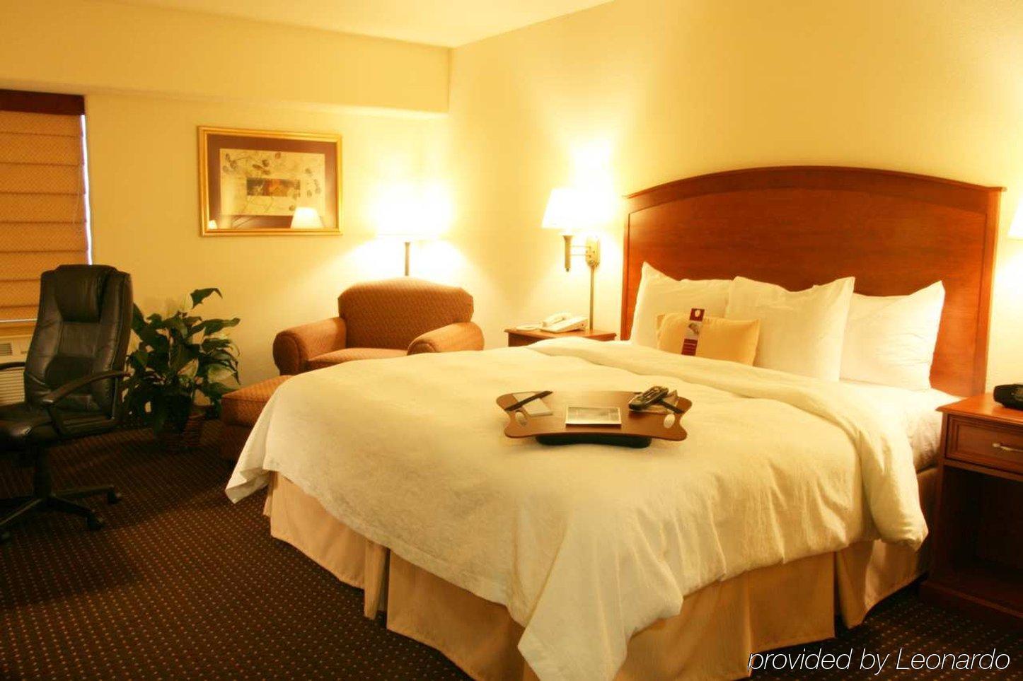 Hampton Inn & Suites Parker Room photo